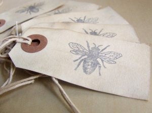 shabby gift tags: bee